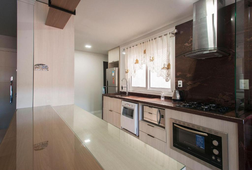  AMPLO APARTAMENTO JUNTO À RUA COBERTA DE CANELA - Campos de Canella
