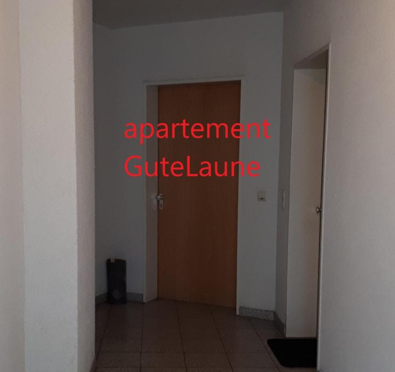Fotografie z fotogalerie ubytování Gute Laune mit Terrasse und Garten zentral v destinaci Friedrichshafen