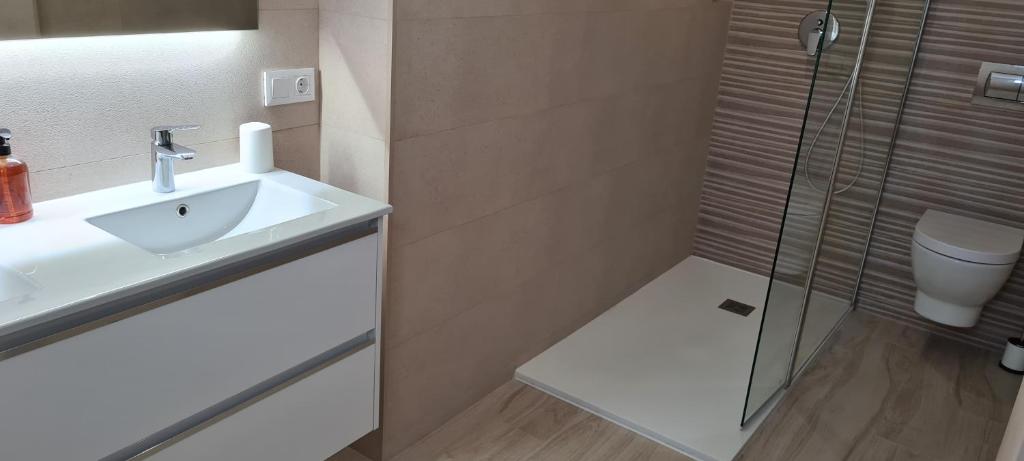 La Isleta Sea View beach apartment - Front Line, El Campello ...