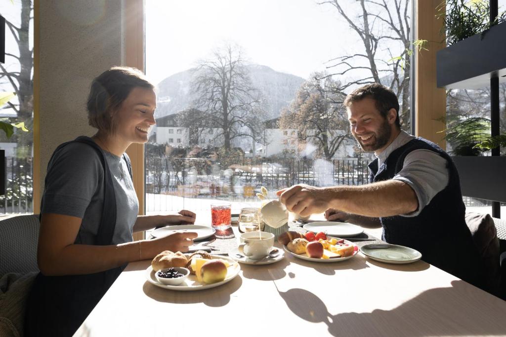 Nespecifikovaný výhled na hory nebo výhled na hory při pohledu z hotelu