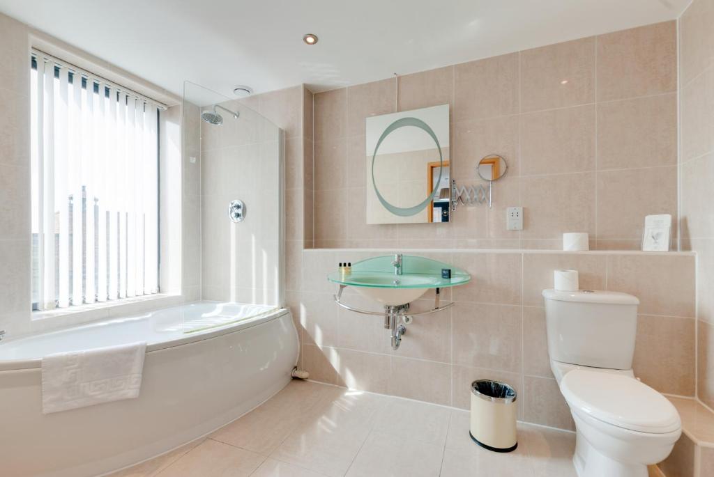 Base Serviced Apartments - Duke Street - Duplex Apartment