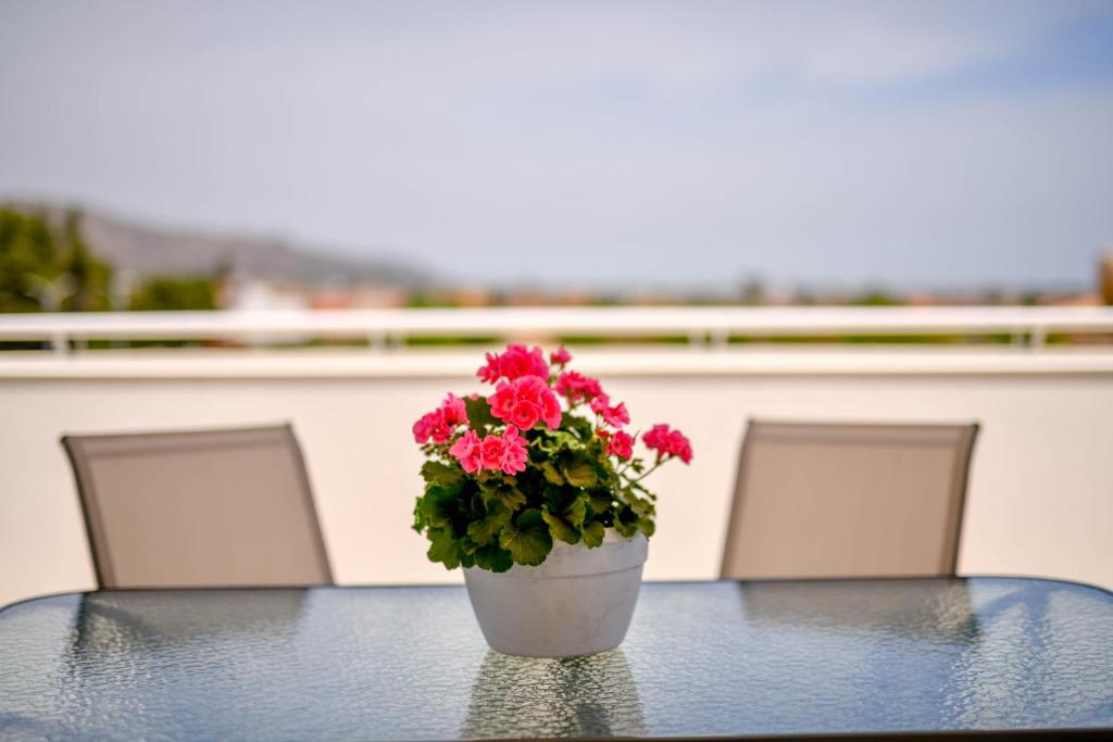 A balcony or terrace at Villa Laura Charme Apartments