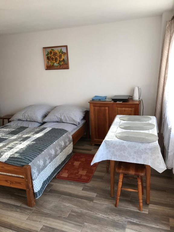 Voodi või voodid majutusasutuse Apartament i pokoje u Piotra toas