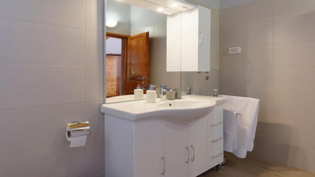 Koupelna v ubytování Holiday Home Gimino by Rent Istria