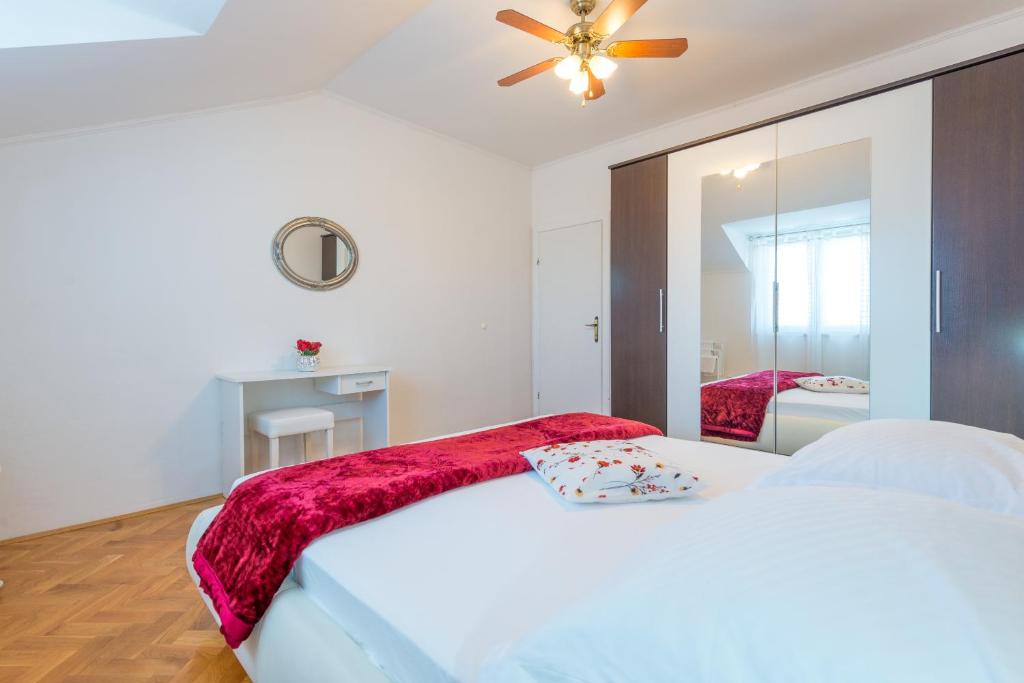 Postel nebo postele na pokoji v ubytování Dubrovnik Dili Apartment & Room