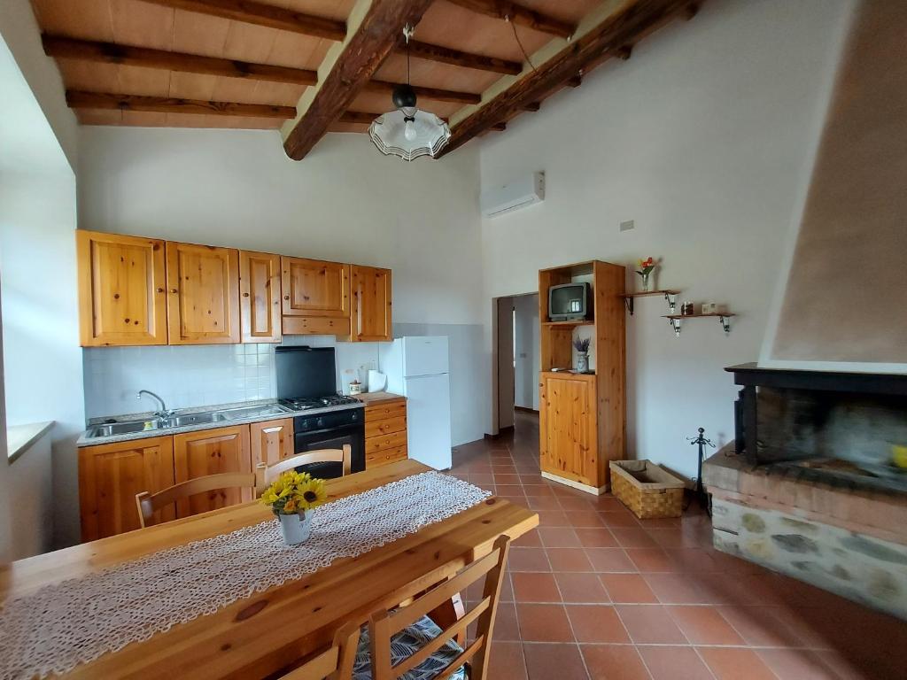 Kuchyň nebo kuchyňský kout v ubytování Agriturismo Capannacce