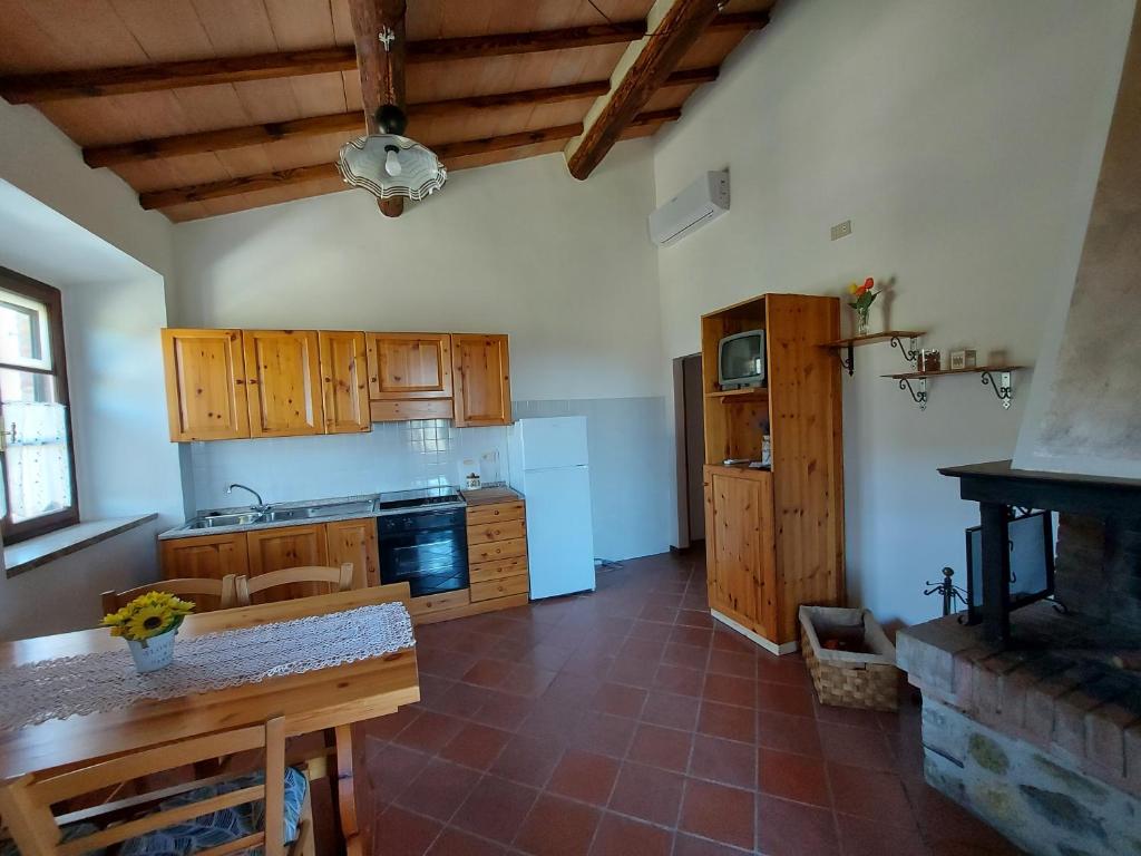 Kuchyň nebo kuchyňský kout v ubytování Agriturismo Capannacce
