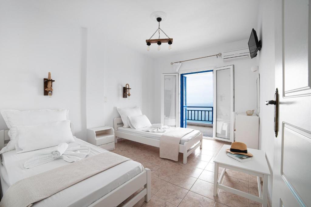 Sunset View Studios in Batsi, Andros