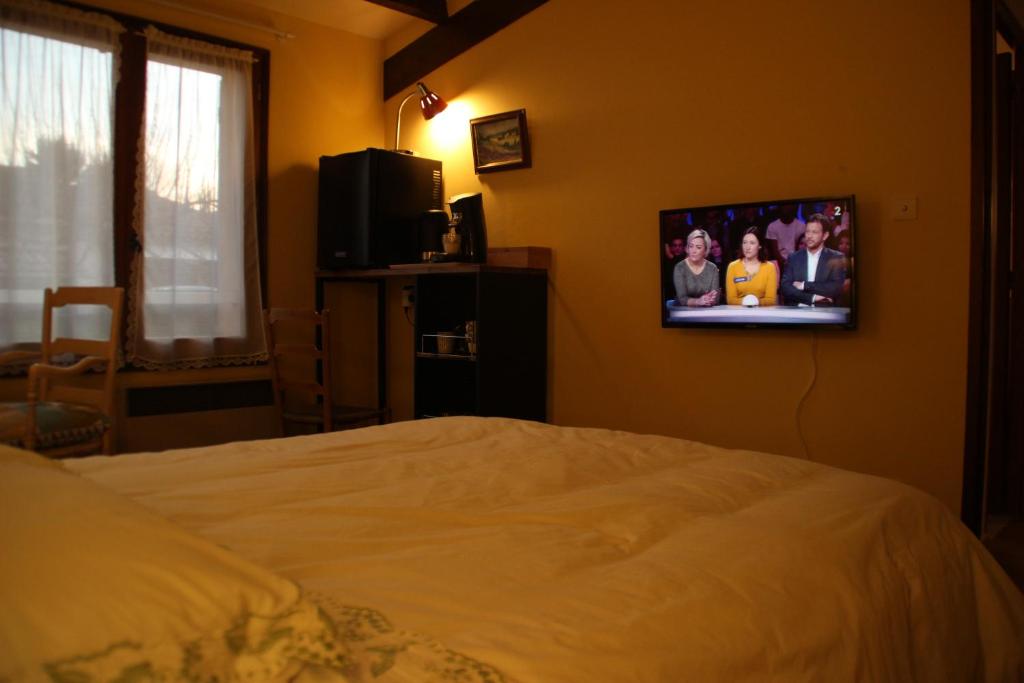 Chambres d'hôtes Elisa & Etienne - Double Room With Garden View