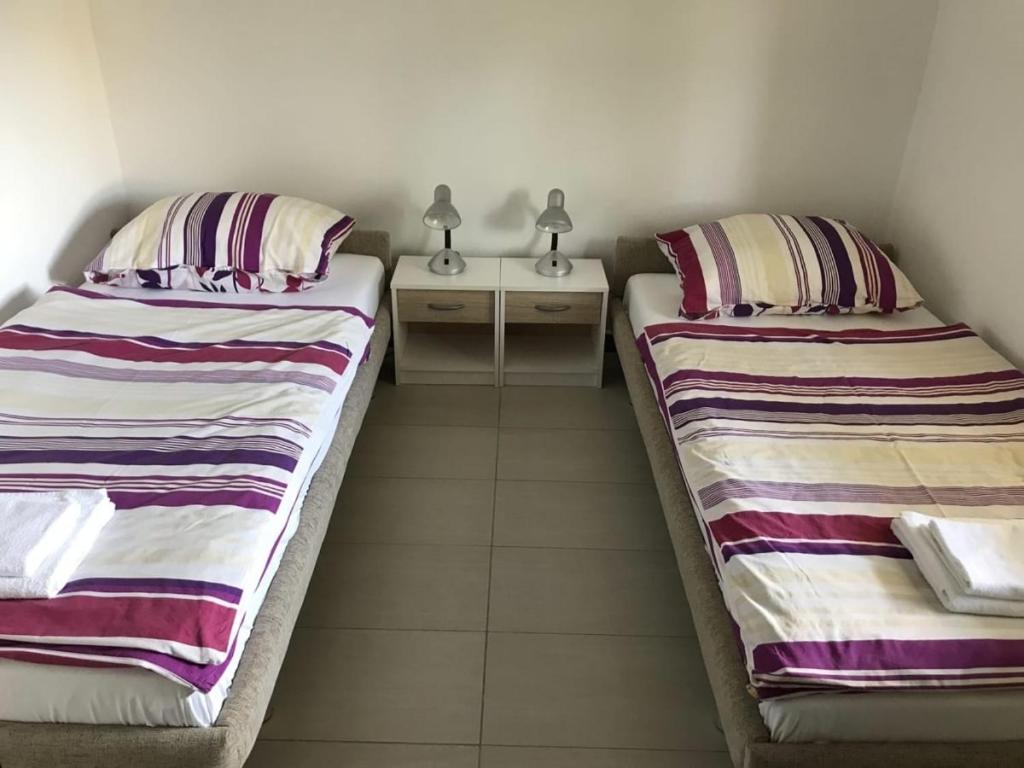 Fotografia z galérie ubytovania Apartment in Lopar with sea view, terrace, air conditioning, Wi-Fi (4607-3) v destinácii Lopar