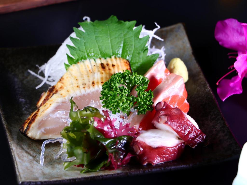 ホテルの敷地内または近くでの食事または食べ物