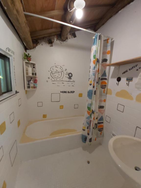 Foto da galeria de Here Sleep Guesthouse em Kaohsiung