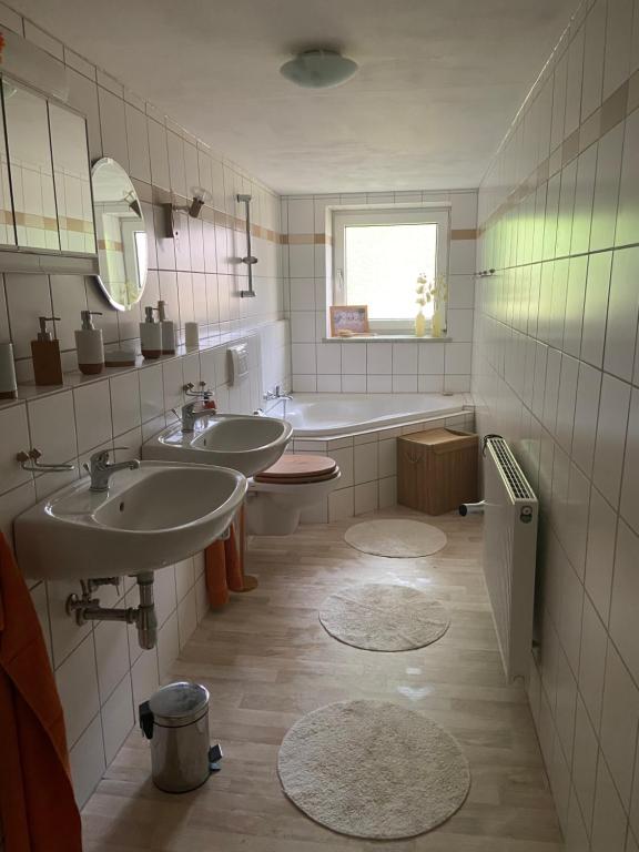 Koupelna v ubytování Zeitreise- Haus mit 5 Schlafzimmern