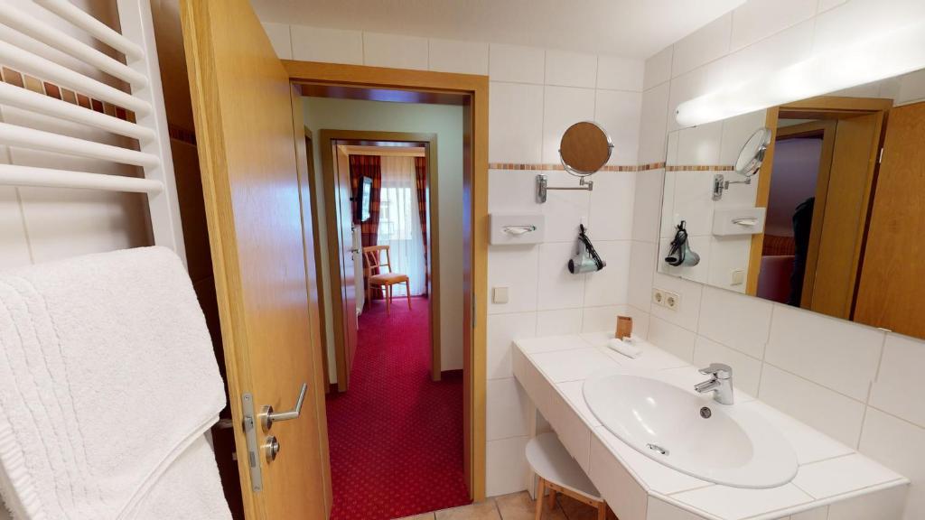 Landhotel und Apartments Sonneck - 7