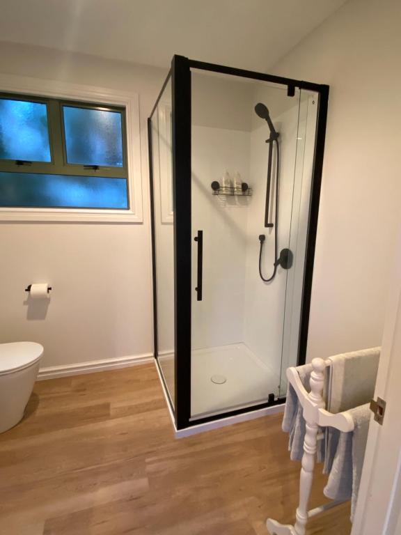 Cosy, Central Greytown Sleepout - Resim 9