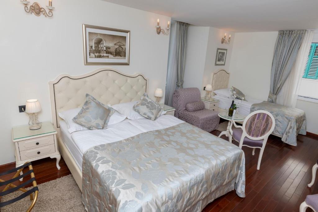 Deluxe Collection Hotel Kastel - Depadanse - Resim 18