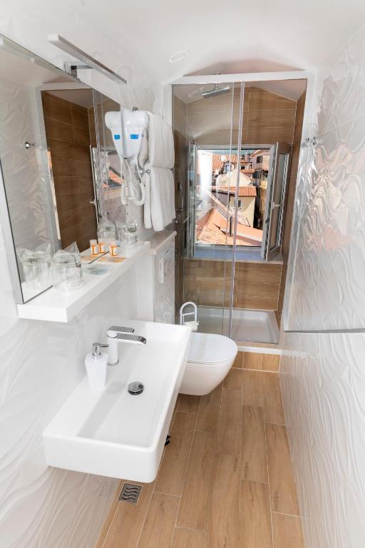 Deluxe Collection Hotel Kastel - Depadanse - Resim 5