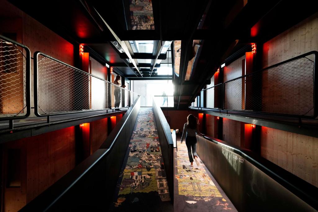 Zero Box Lodge Coimbra - Resim 24