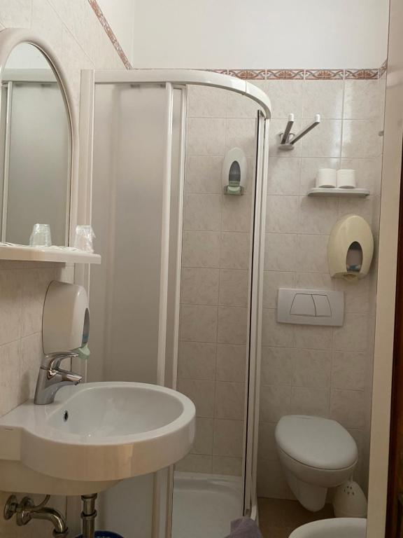 Koupelna v ubytování Hotel Modenese