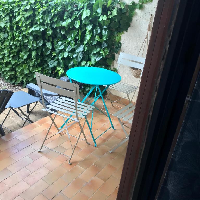 MARINA 2 - One-Bedroom Apartment