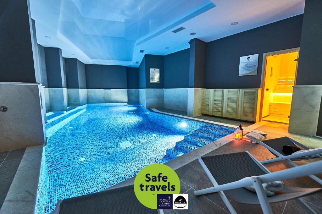 Bazén v ubytování Perla Residence Hotel & SPA nebo v jeho okolí