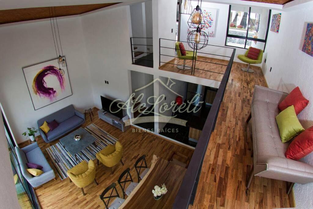 Amazing house in the Center with pool and parking