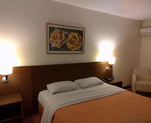  Master Plaza Hotel