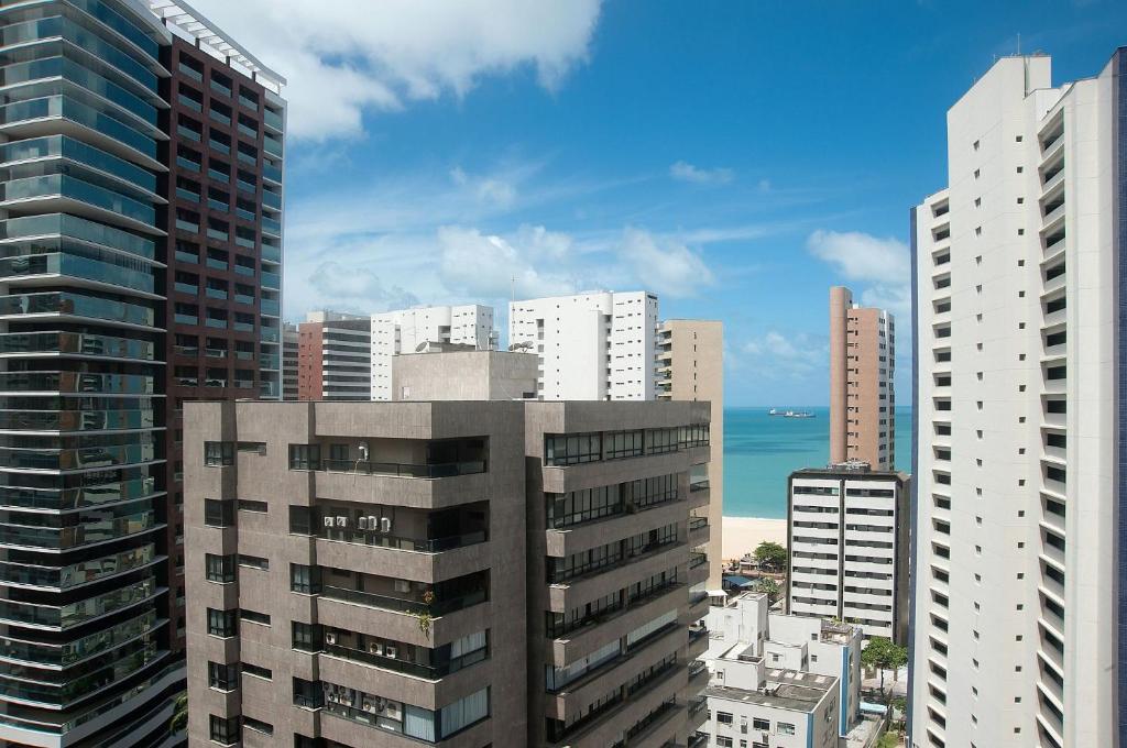  Apto 2 suítes com vista Mar por Carpediem