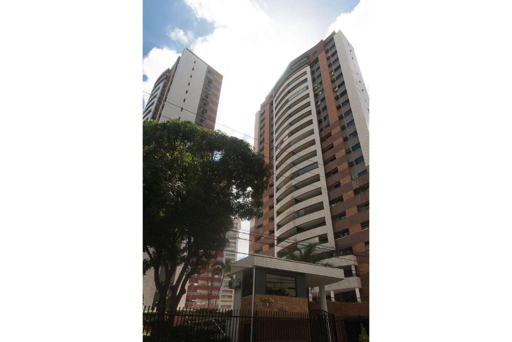  Apto 2 suítes com vista Mar por Carpediem