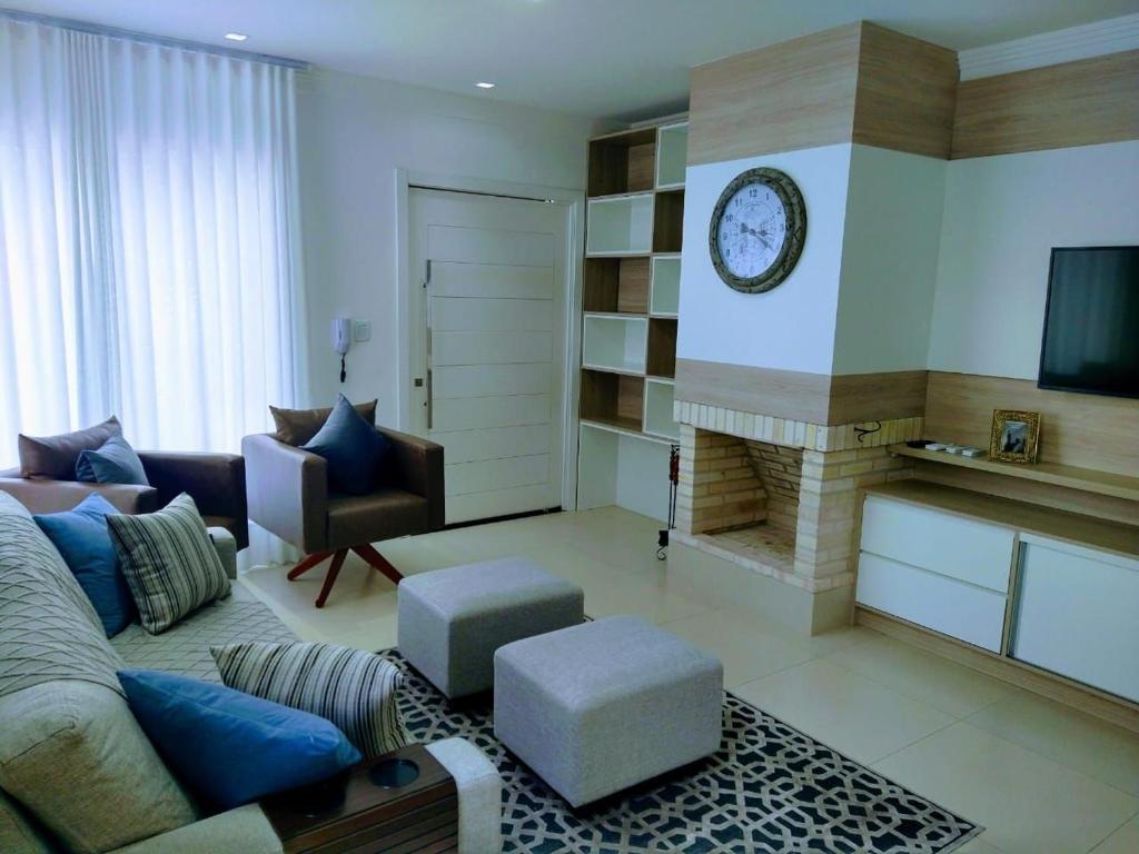  Casa Ibiza em condomínio em Canela