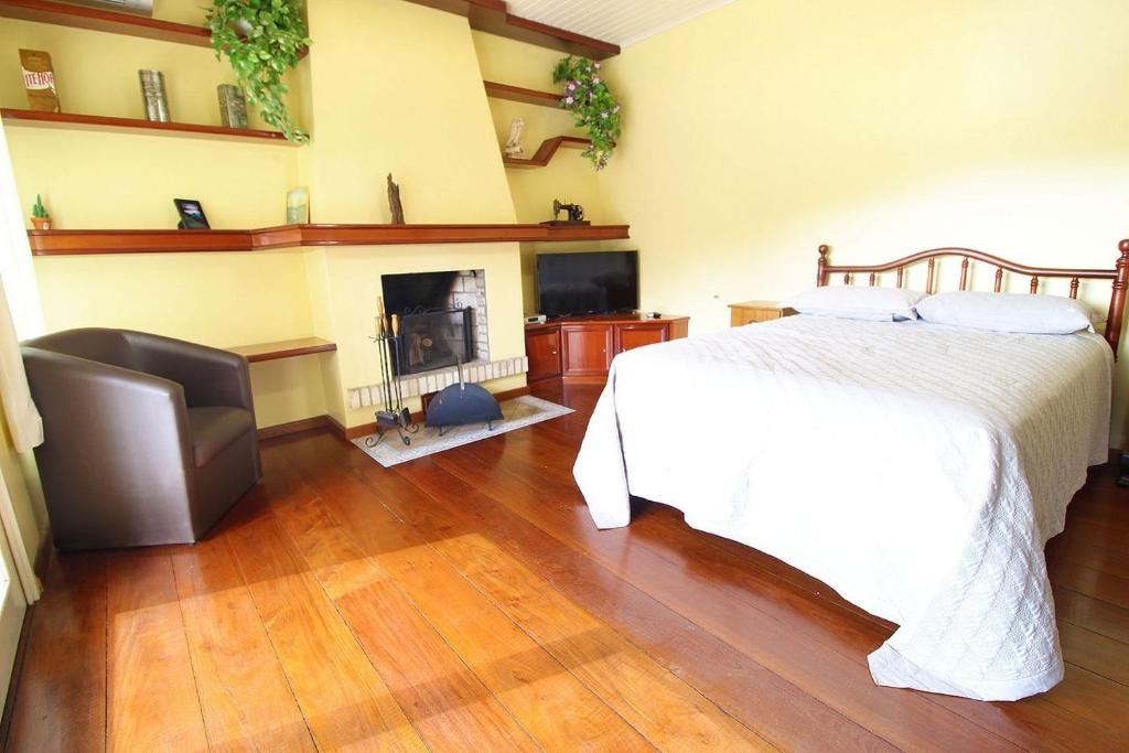 Dália 2 - 4 Pessoas - Gramado  Dália 2 - 4 Pessoas - Gramado