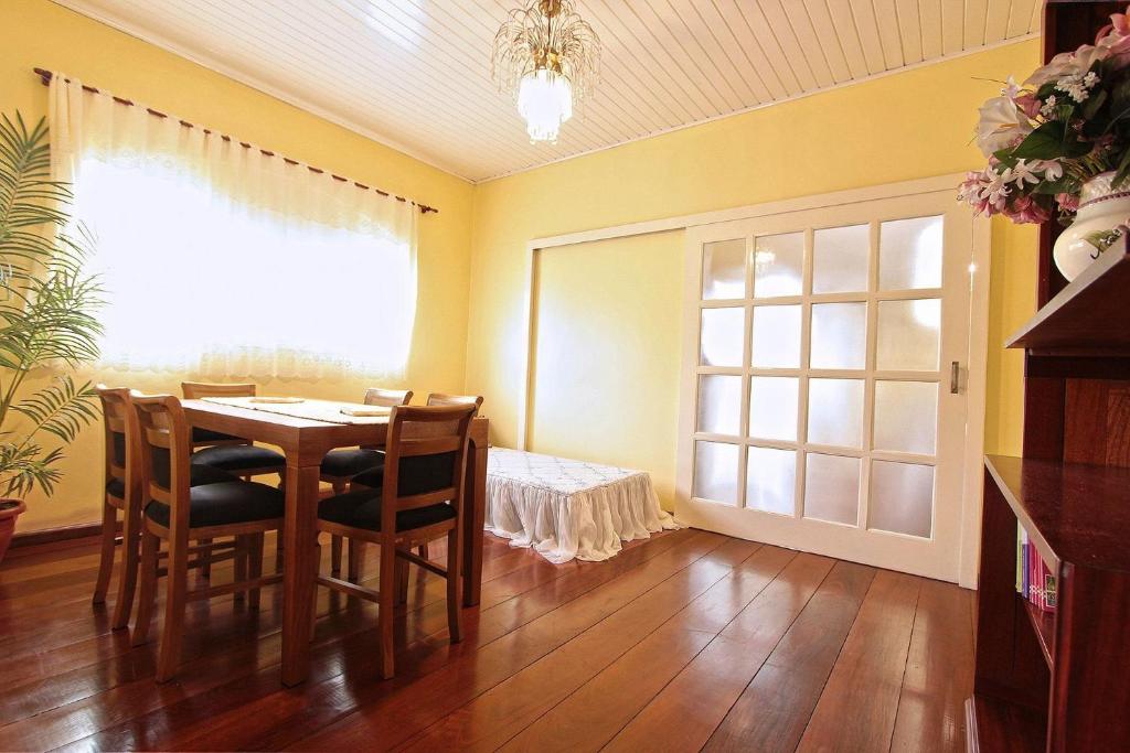 Dália 2 - 4 Pessoas - Gramado  Dália 2 - 4 Pessoas - Gramado