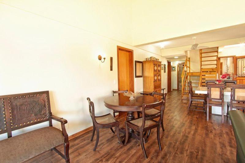 Familiar da Colina - 13 Pessoas - Gramado  Familiar da Colina - 13 Pessoas - Gramado