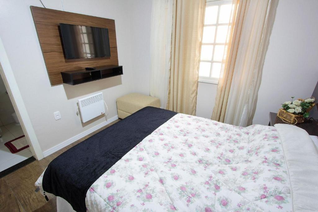 Luíza's House - 10 Pessoas - Canela  Luíza's House - 10 Pessoas - Canela