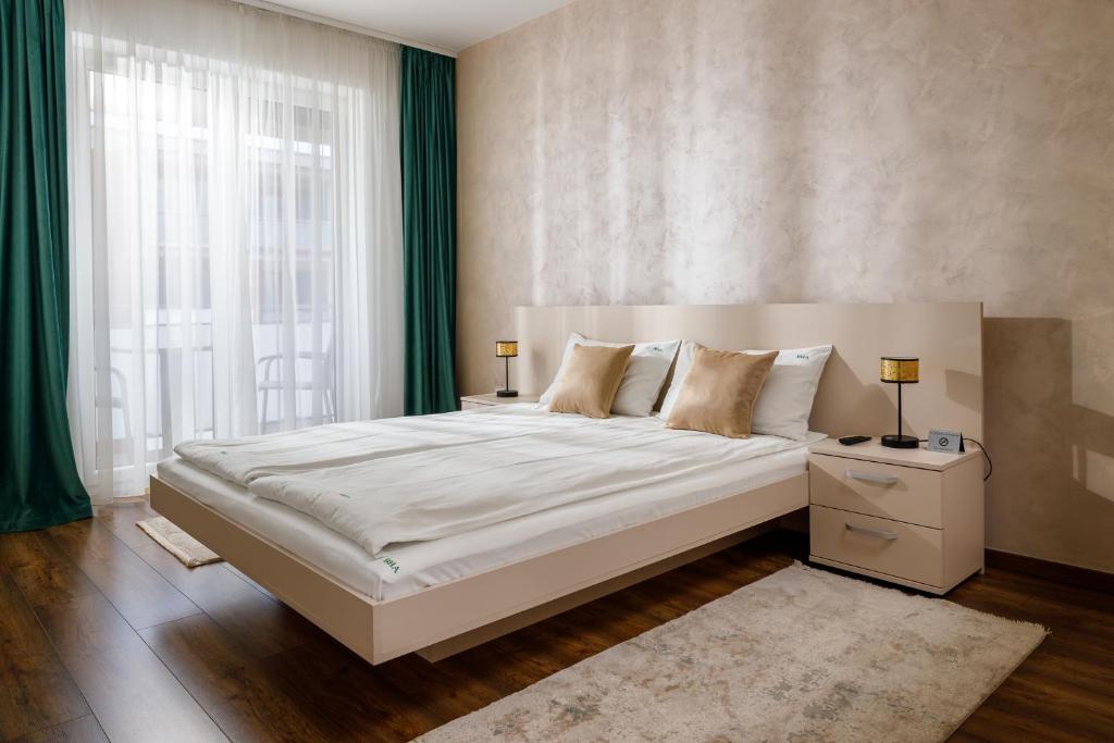 Brasov Holiday Apartments - Coffee One-Bedroom Apartment