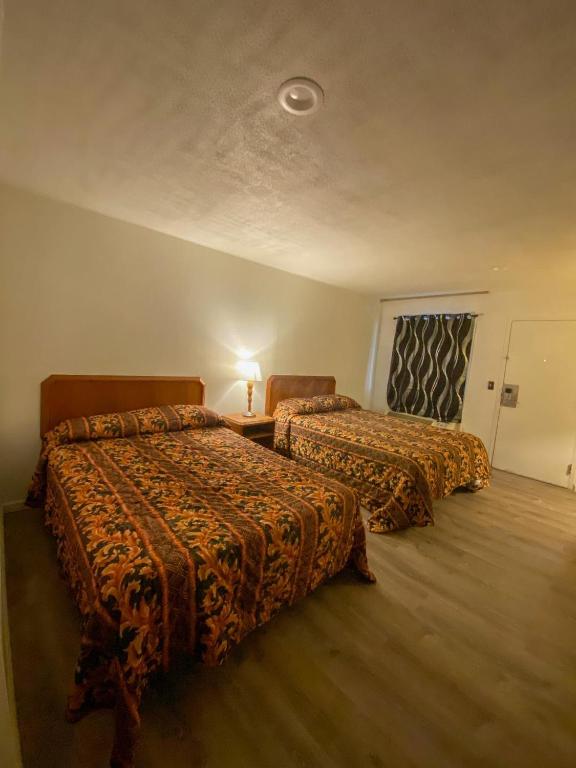 Budget Inn New Cumberland-Harrisburg-Hershey-York - Deluxe Queenskamer Met Twee Queensize Bedden