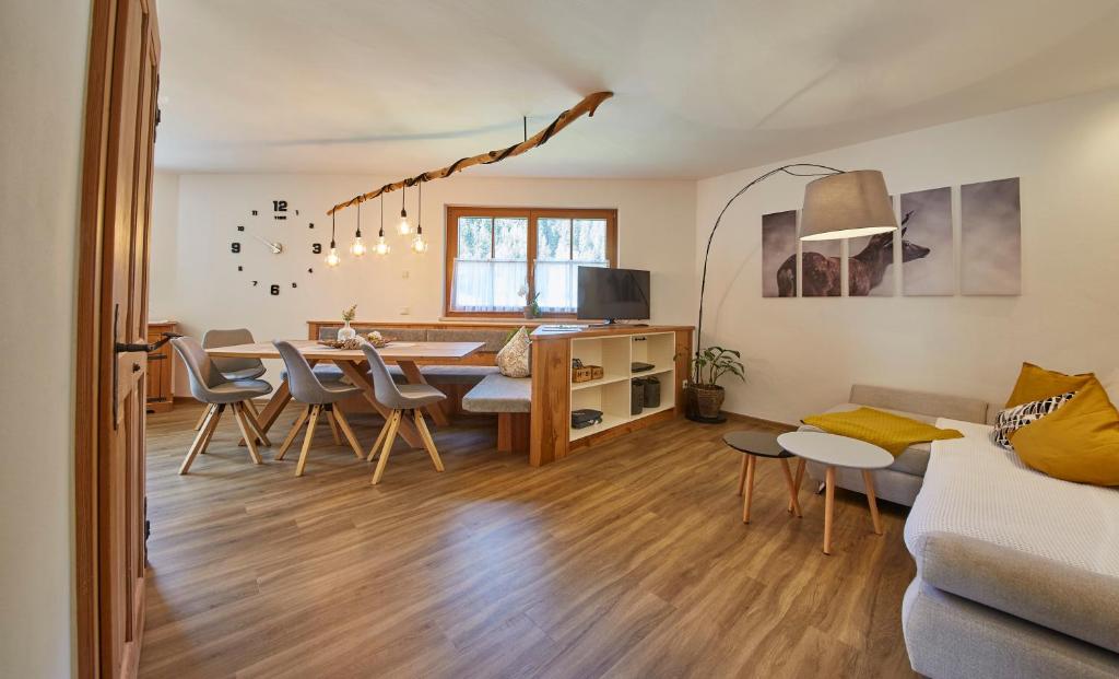 Posedenie v ubytovaní Hochwart Apartment - in der Nähe der Liftstation Schönleiten