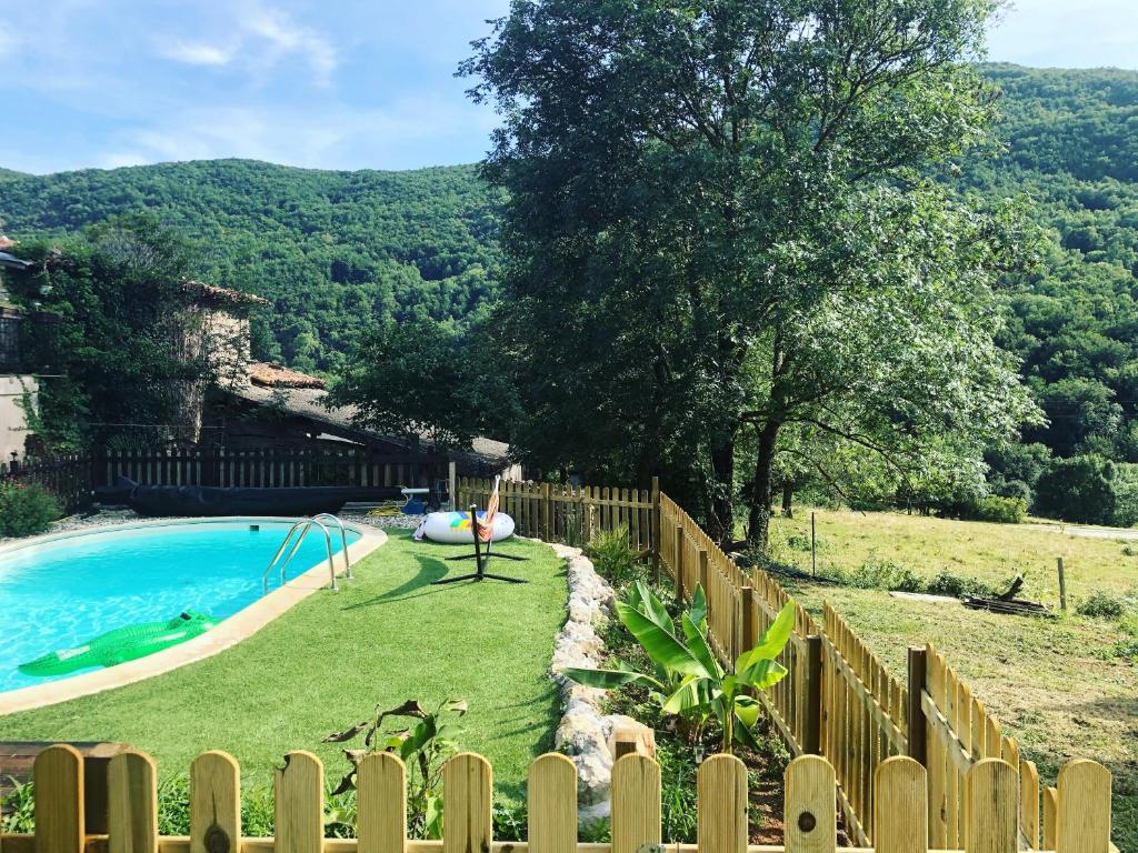 Gallery image of Gîte Tanagra : Maison avec piscine et vue exceptionnelle in Roquefort-les-Cascades