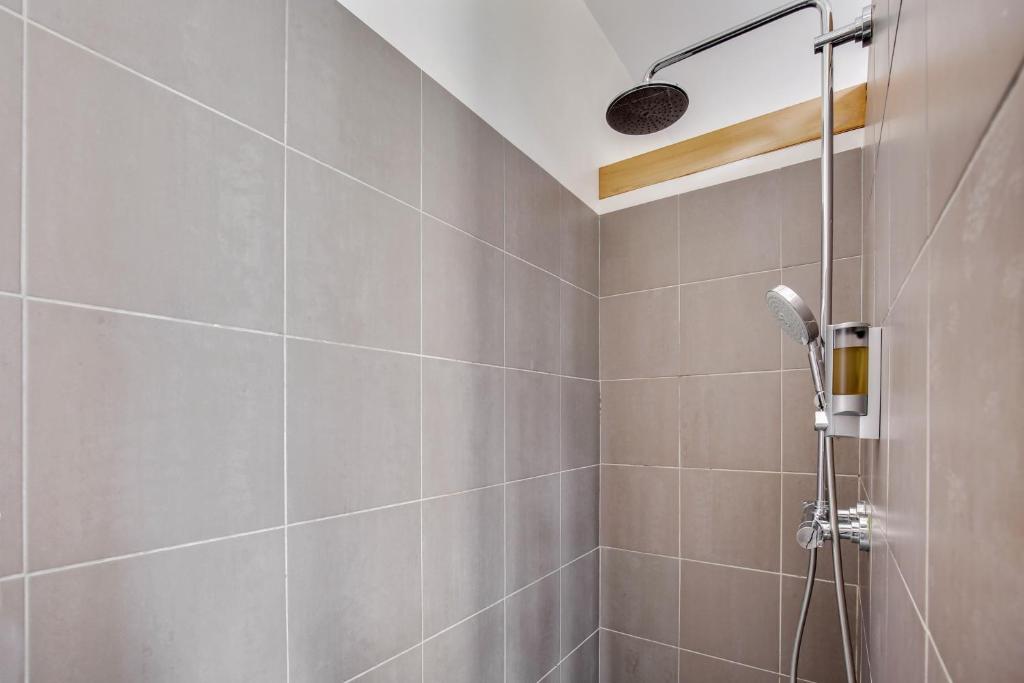 LOGIS DE VALANDRAUD - 16