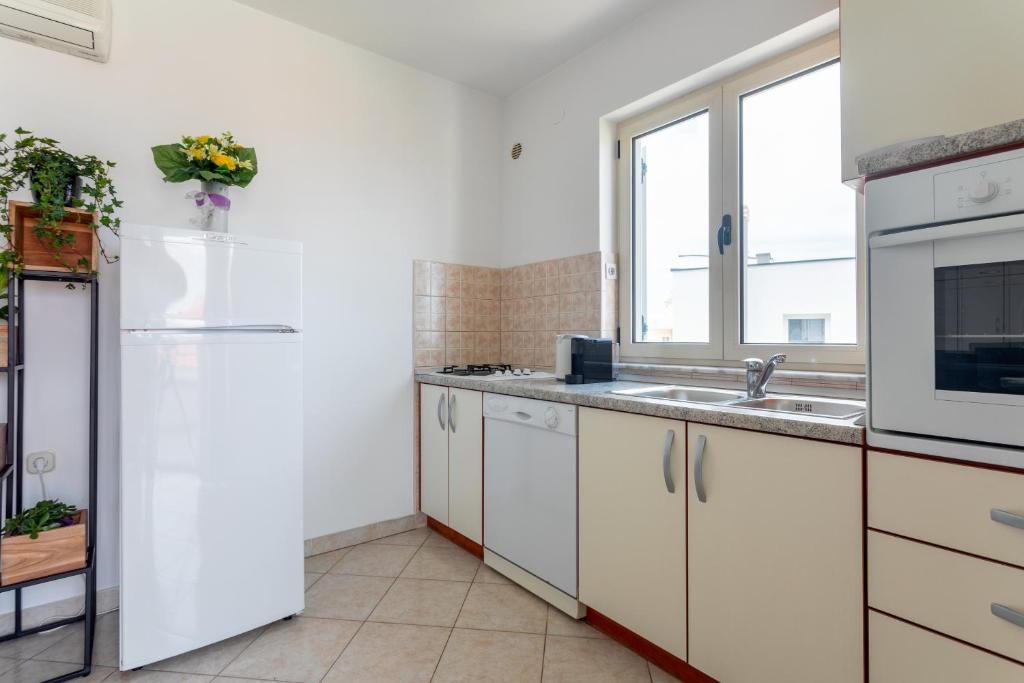 Apartments Jakic 1 - 19