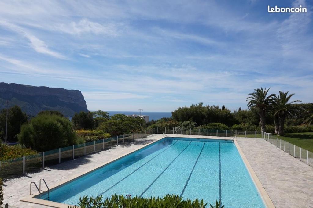 CASSIS 4PERS VUE MER WIFI TENNIS PARKING PISCINE