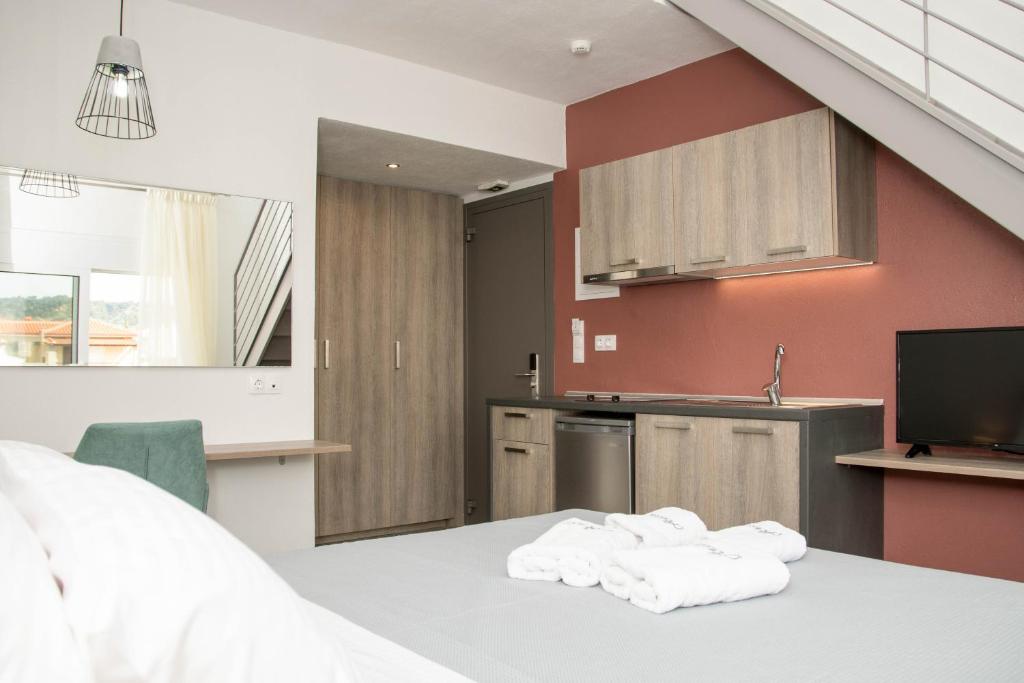 Aelia Luxury Apartments - 18