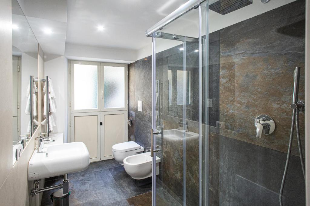 A bathroom at Casa Nora Napoli
