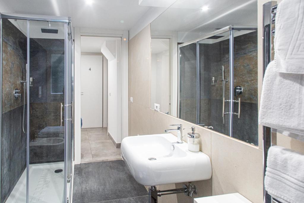 A bathroom at Casa Nora Napoli