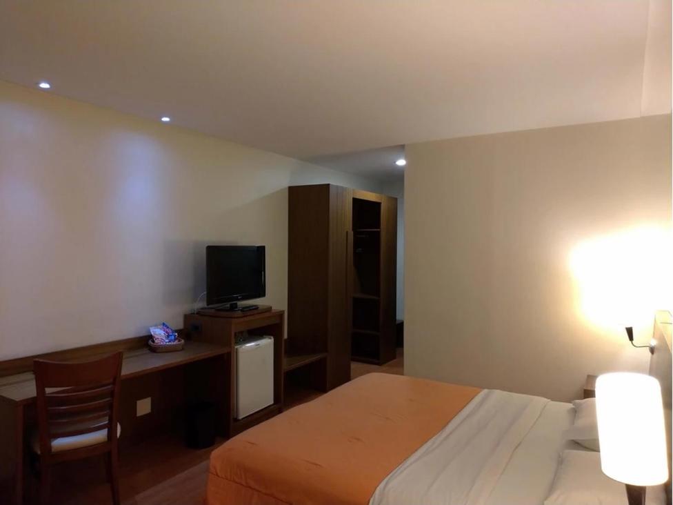  Master Plaza Hotel