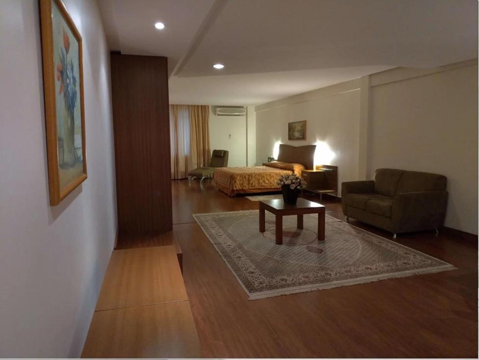  Master Plaza Hotel