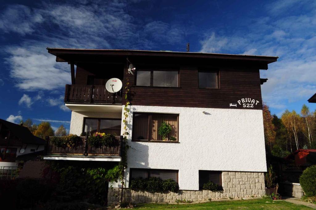 Budova, v ktorej sa apartmán nachádza