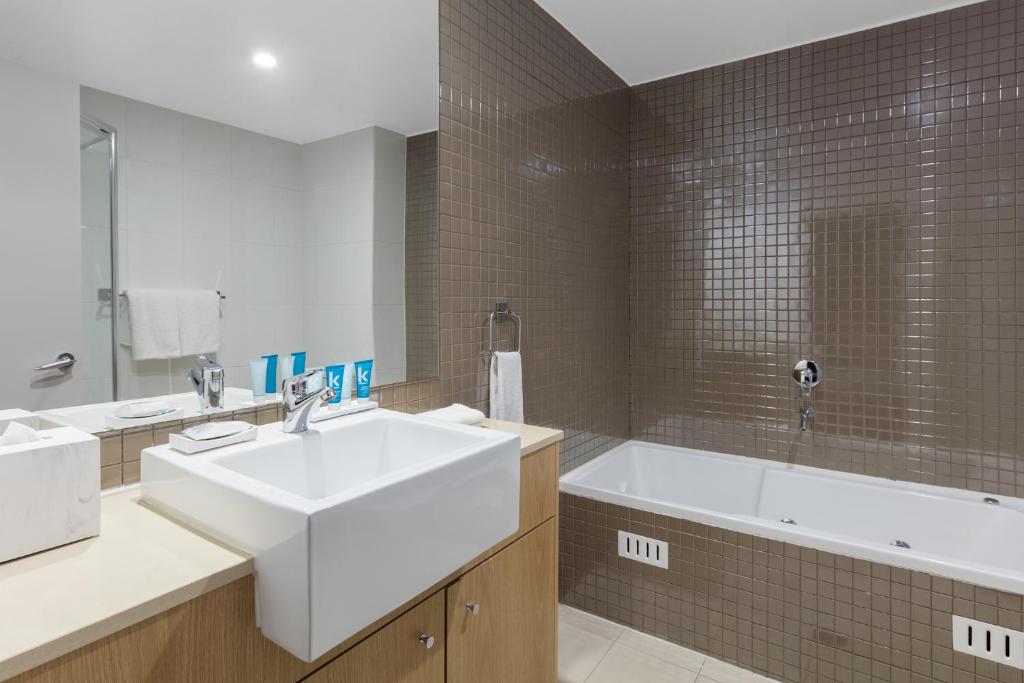 Meriton Suites Waterloo - Resim 40