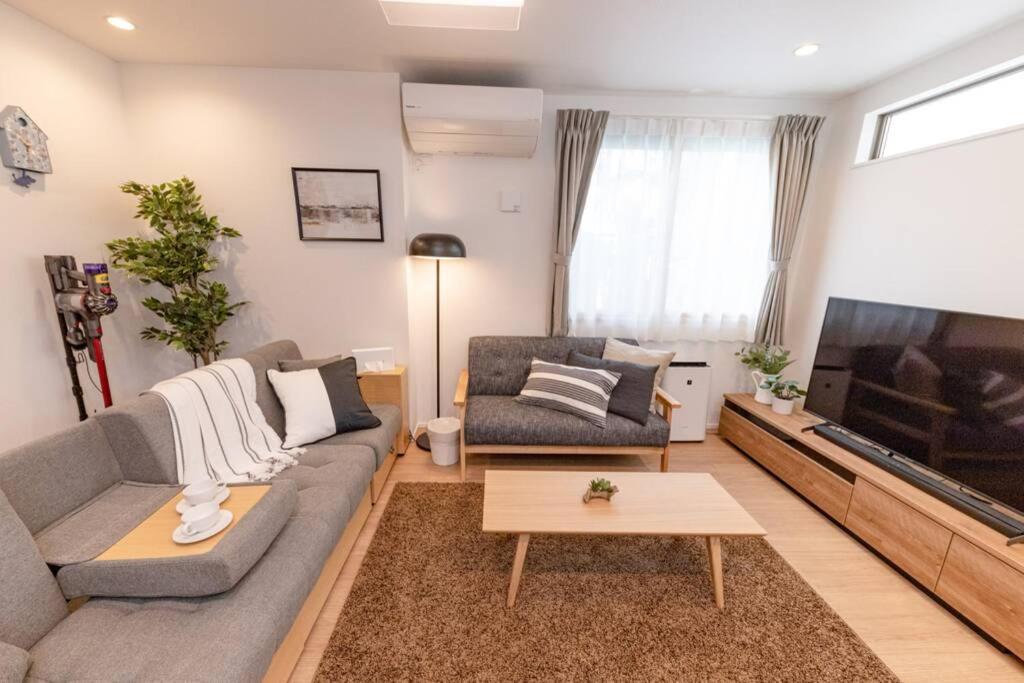 TV a/nebo společenská místnost v ubytování Sky Tree house