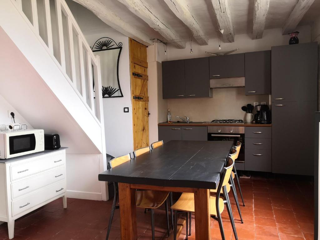 Kuchyň nebo kuchyňský kout v ubytování Cottage l'Orée du Cher